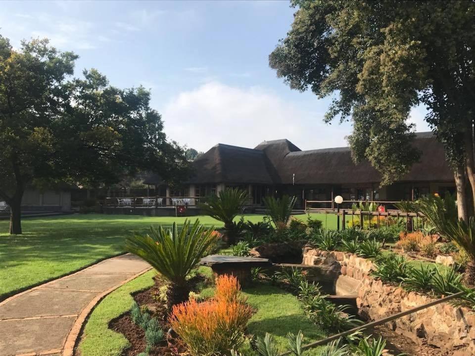 Nkanga Lodge Accommodation & Venue Kempton Park Exterior photo