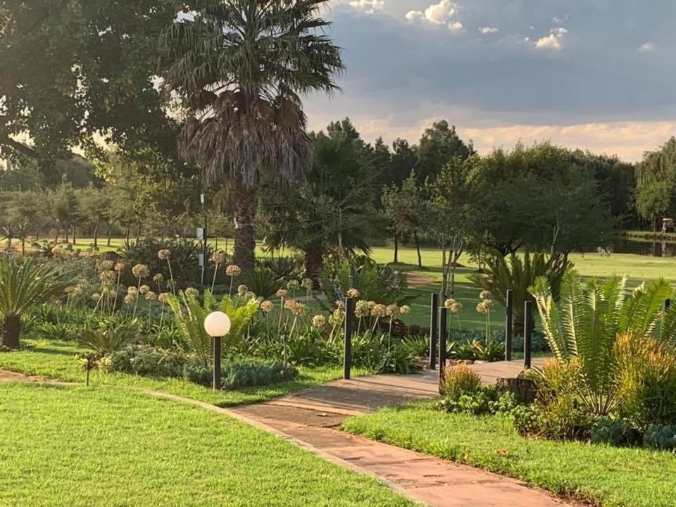 Nkanga Lodge Accommodation & Venue Kempton Park Exterior photo